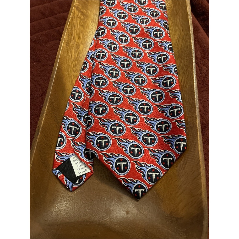 Vtg Tennessee Titans NFL Flame Ball Mens Neck Tie Silk Made In USA Red & Blue